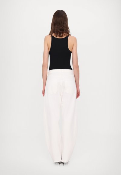 Agolde LUNA PIECED JEAN - Calças de ganga de corte relaxado - white