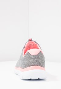 Skechers SUMMITS - Trainers - gray/pink