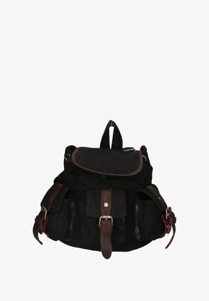 Zwarte canvas rugzak met bruine leren accenten, meerdere voorzakken, een bovenklep en een handvat aan de bovenkant. Verstelbare sluitingen voor de schouderbanden.