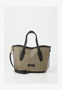 Kijelölve, multi noir/noir