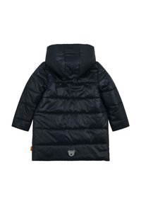 Schwarze gepolsterte Kinderwinterjacke mit Kapuze, horizontaler Steppung und kleinem Bärenlogo am unteren Rücken.