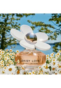 Marc Jacobs Fragrances DAISY LOVE - Eau de toilette