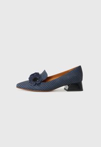 Unselected, dark blue