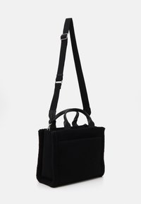DKNY HADLEE TOTE - Håndveske - black