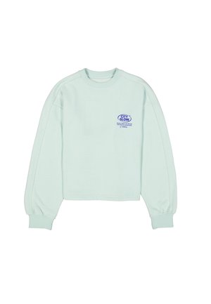 Hellblaues Sweatshirt mit langen Ärmeln, gerippten Bündchen und Kragen, mit kleinem blauem "City Glow" Logo und Text auf der linken Brust.