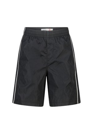 Zwarte sportshorts tot op de knie met een elastische tailleband en dunne witte verticale strepen langs de zijkanten.