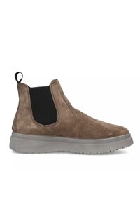 Stivali Chelsea in suede marrone con pannelli laterali elasticizzati e suola in gomma grigia. Presentano una linguetta sul tallone per indossarli facilmente.
