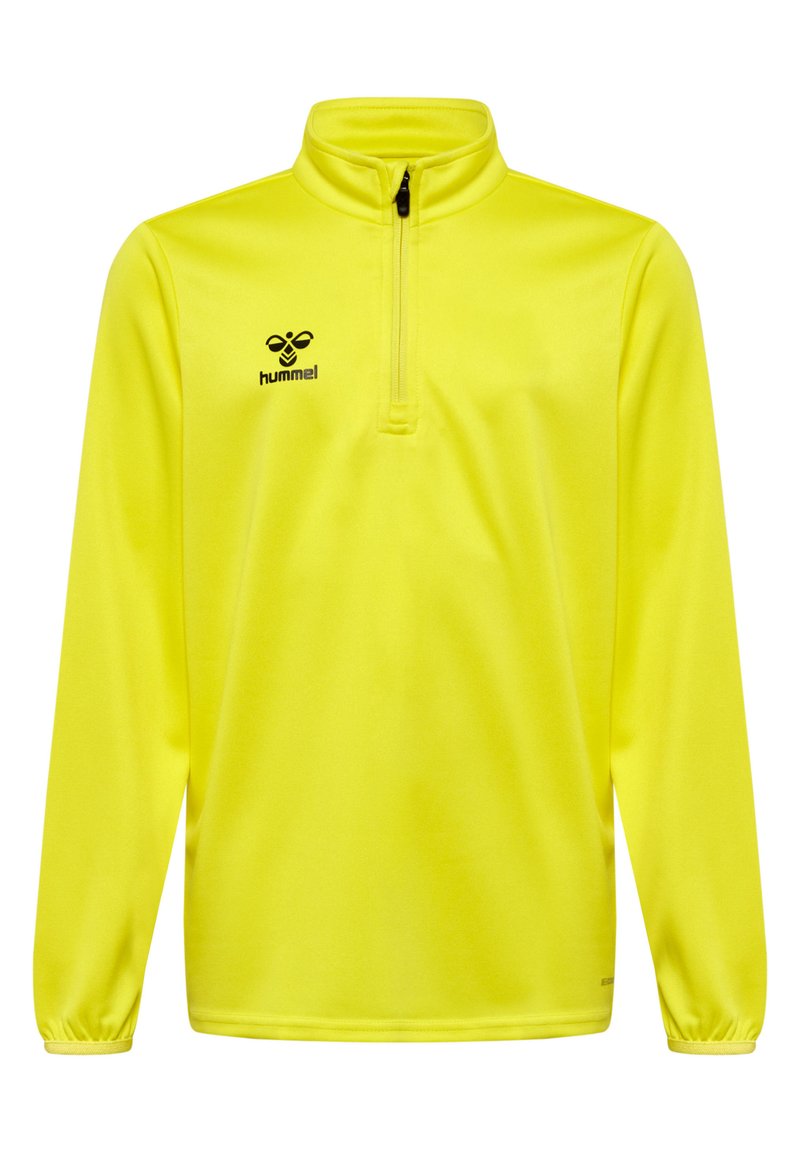 Geel kwart-rits pullover gemaakt van zachte stof, met lange mouwen en een zwart logo op de borst. Gladde textuur, atletisch ontwerp.