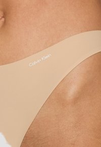 Calvin Klein Underwear - Stringi