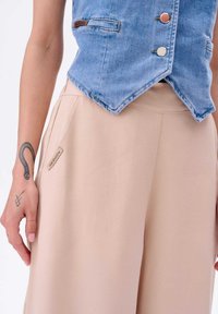 blue shadow NEZI - Broek - beige
