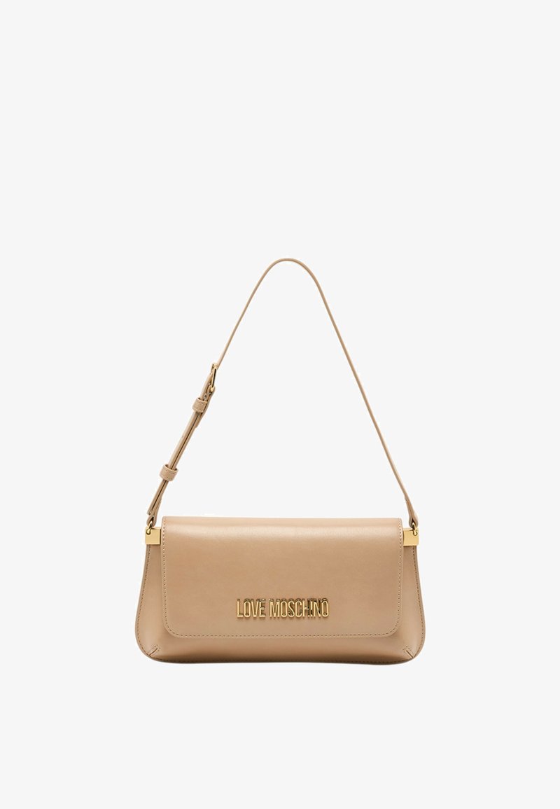 Beige rechthoekige leren schoudertas met verstelbare riem en gouden "LOVE MOSCHINO" logo op de voorflap.