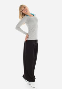 Winshape LONGSLEEVE WS1 - Ilgarankovis viršutinės dalies drabužis - grey melange