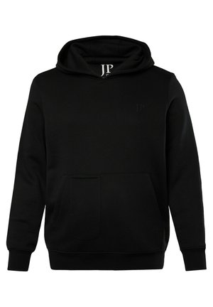 Černá mikina s klokánkovou kapsou, žebrovanými manžetami a spodním lemem. Obsahuje decentní embosované logo na hrudi a kapucu se stahovací šňůrkou.