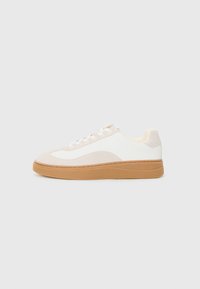 Unselected, open white