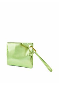 Clutch da polso in pelle verniciata verde con texture liscia, accessori dorati e cinturino da polso. Presenta una forma rettangolare elegante.