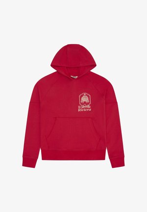 Czerwona bluza z kapturem, z przednią kieszenią i białym emblematem z napisem „Il Club Della Riviera” oraz „1969” na lewej stronie klatki piersiowej.