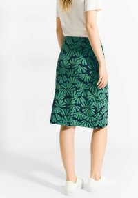 Cecil MIDI MIT PRINT - Áčková sukně - grün