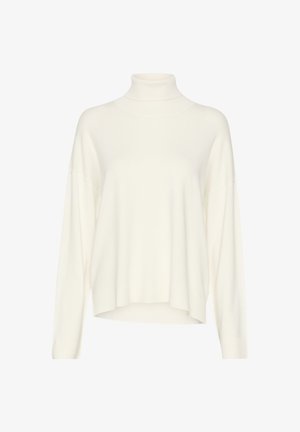 Fehér kötött garbó pulóver hosszú ujjal, laza fazonban, enyhén ejtett vállakkal, és bordázott textúrával a gallérnál és az alján.