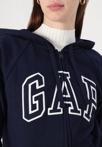 GAP HERITAGE - Felpa con zip - navy uniform
