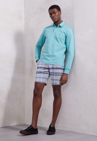 Tommy Hilfiger HARLEM MADRAS - Calções - lofty blue