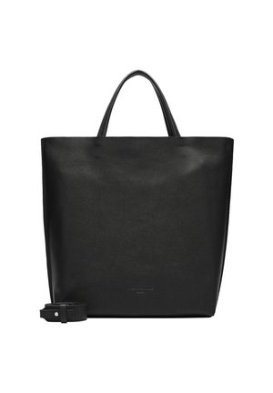 Czarna skórzana torba tote o teksturowanej powierzchni, z otwartym wierzchem, podwójnymi uchwytami i regulowanym paskiem. Minimalistyczny design z subtelnym logo.