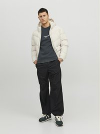 Jack & Jones JORVESTERBRO CREW NECK - Ikdienas džemperis - magical forest