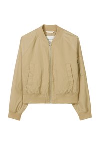 Giacca bomber color beige chiaro con zip frontale, polsini a coste e due tasche laterali. Tessuto liscio con una finitura leggermente lucida.