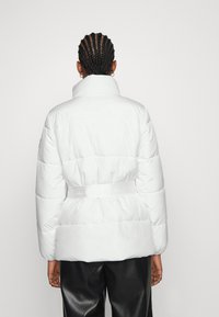 Calvin Klein LOFTY BELTED JACKET - Casaco leve - ecru