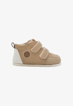 Mayoral, BOTA RESPETUOSA BEBE - Zapatos de bebé - arena