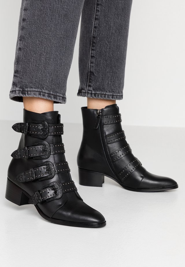 Biker-/cowboynilkkurit - black