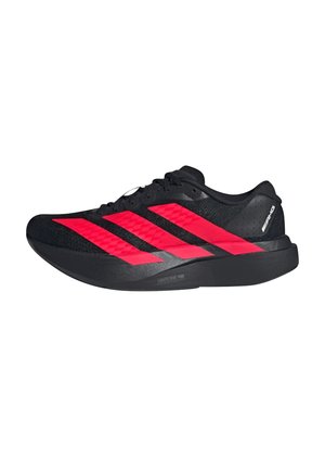 Scarpa sportiva nera con tomaia testurizzata, tre audaci strisce rosa e design aerodinamico. Suola leggera per prestazioni elevate.
