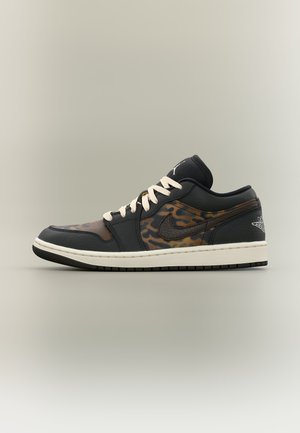 Jordan, AIR JORDAN 1 SE UNISEX - Маратонки - black/chalk/brown