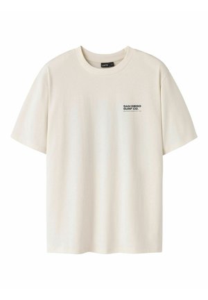 Off-white T-shirt med korte ærmer og rund hals med lille sort tekst "San Diego Surf Co." på venstre bryst.