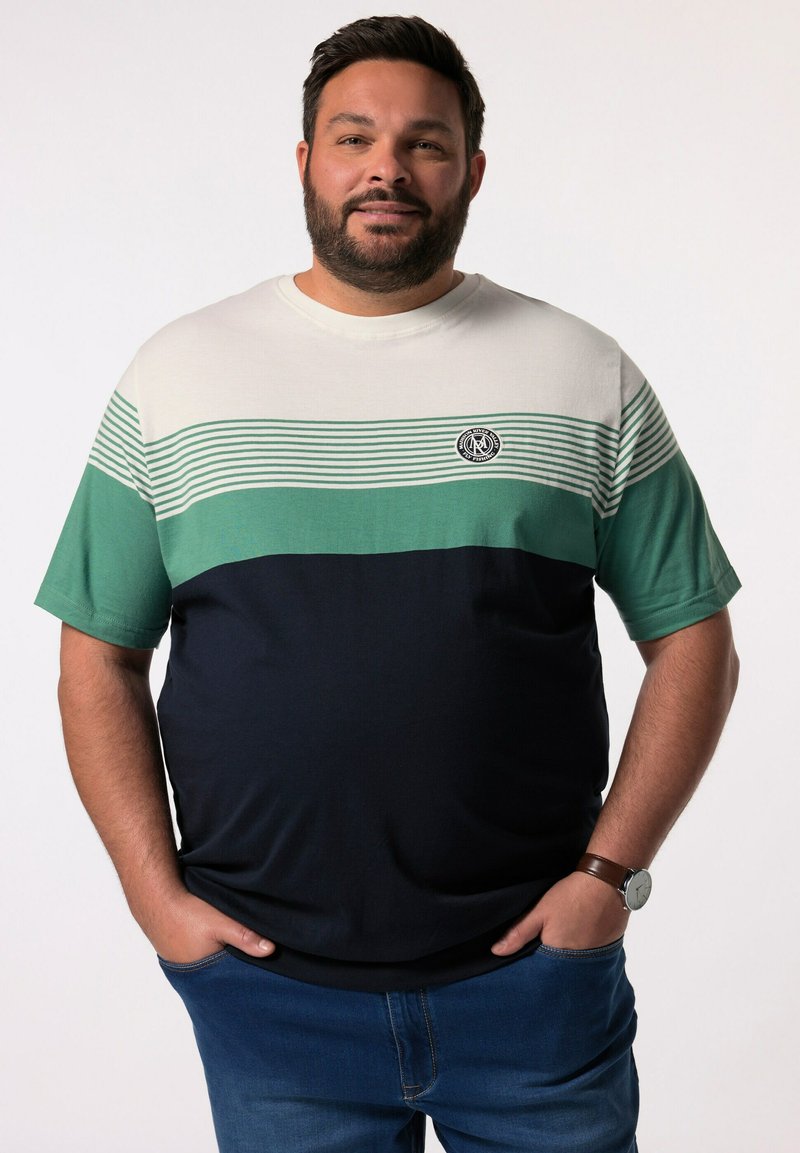 Męska koszulka z krótłym rękawem w poziome paski w kolorze kremowym, zielonym i granatowym. Wykonana z bawełny, z okrągłym dekoltem i detalem logo.