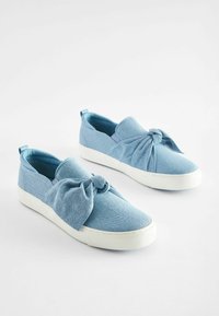 Next Instappers - blue