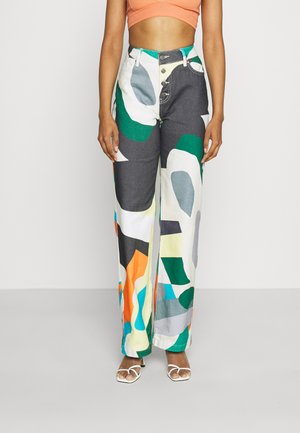Jaded London HIGH WAIST BOYFRIEND ABSTRACT ART PRINT - Calças de ganga de corte relaxado - multi