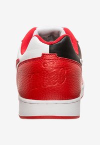 Nike Sportswear NIKE SPORTSWEAR EBERNON LOW PREMIUM SNEAKER HERREN biały