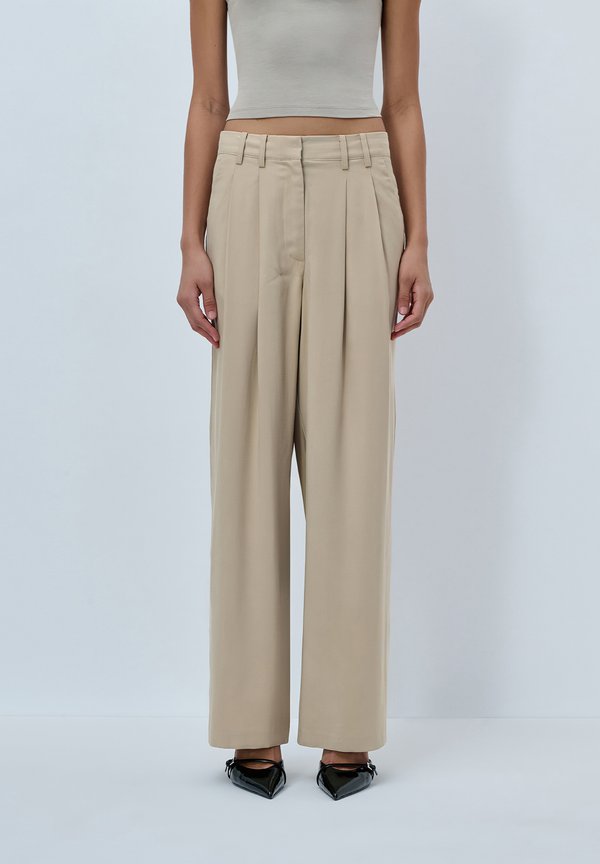 STUDIO ELIN PANTS - Trousers - beige