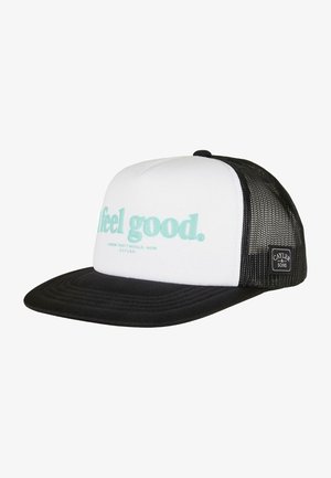 Schwarz-weiße Trucker-Cap mit flachem Schirm, mit türkisfarbenem Text "feel good." und einem Markierungsetikett an der Seite; Netzrücken für Belüftung.