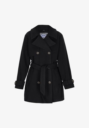 Must mustrikkide seguga must jope, millel on kahekordne eesmine klapp, suur kaelus, sidumisrihm ja keeratud varrukad. Omab kahte küljetaskut ja vale nööpide detaili.