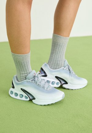 AIR MAX DN - Trainers - wolf grey/white/pure platinum/aurora green/lilac/black