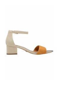 Beige mockask sandal med blockklack, öppen tå-design och ett orange mockaset framrem. Har en ankelrem med spänne. Silverinteriör.