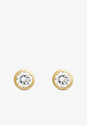 Goldene Steckerohrringe mit runden, klaren, brillanten geschliffenen Steinen, die in runden Fassungen eingelassen sind. Glatte Textur und polierte Oberfläche.