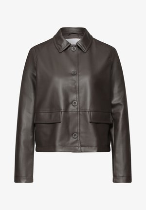 Veste en cuir marron foncé avec manches longues, fermeture boutonnée à l'avant, col et deux poches à rabat au niveau de la taille.