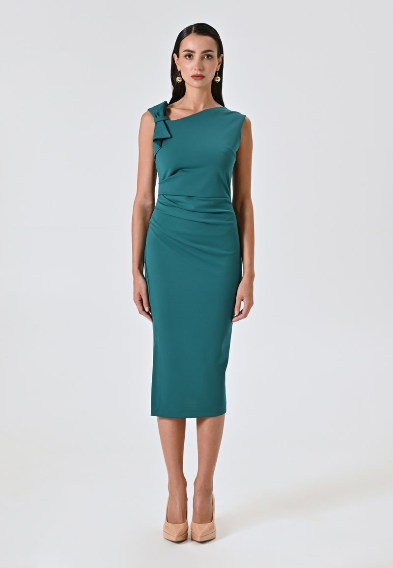 Rinascimento Robe en jersey - green