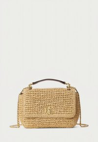 Beige színű fonott szalmatáska arany színű logóval, tetején kézi fogóval és levehető láncos pánttal. Simán kidolgozott bőrkialakítások.
