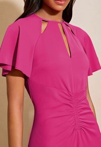 Lipsy RUCHED FRONT KEYHOLE CUT OUT REGULAR FIT - Denní šaty - pink