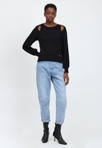 INFLUENCER CUT-OUTS SHOULDER - Jersey de punto - black