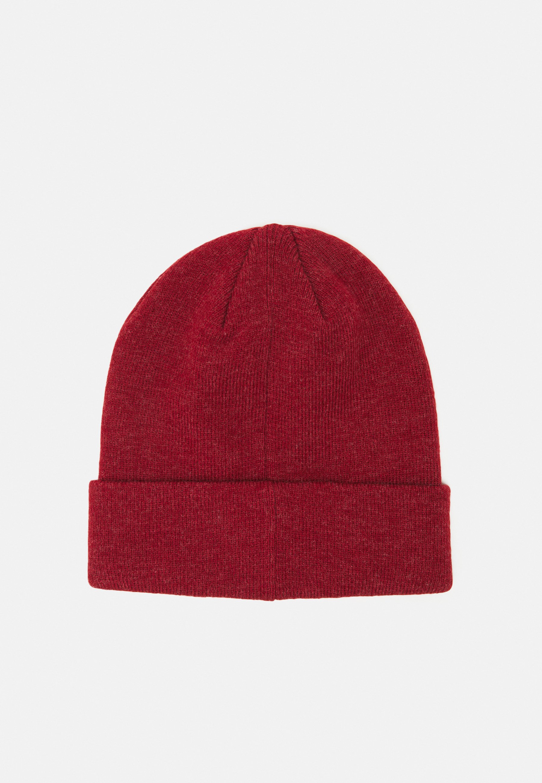 puma red beanie