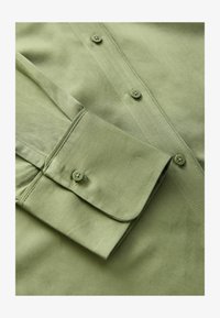Valgt, khaki green